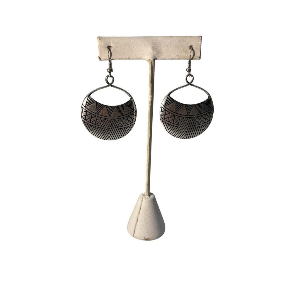Vintage Silver Tone Etched Geometric Chevron Round Pierced Dangle Earrings
